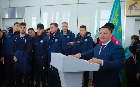 Υποδοχή ηρώων στο Καζακστάν παρά τον αποκλεισμό στα προκριματικά του Euro: Παρουσία υπουργού η επιστροφή της ομάδας (gallery)