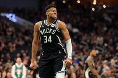 Ο Γιάννης Αντετοκούνμπο είναι ο διακαής... πόθος των Νετς που έχουν βάλει στο «μάτι» και τον Φοξ