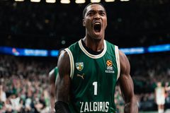 Έκπληξη από την Μακάμπι: Υπογράφει τον Λόνι Ουόκερ