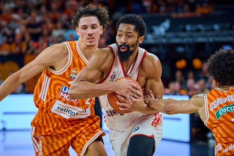 Με ηγέτη τον Ντινγουίντι, η Μπάγερν λύγισε την Ουλμ στην παράταση