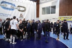 Σε απολογία η ΑΕΚ για επεισόδια στον αγώνα χάντμπολ με τον ΠΑΟΚ