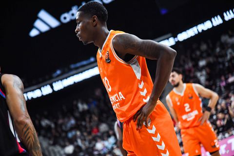 ΒΑΛΕΝΘΙΑ - ΜΠΑΣΚΟΝΙΑ