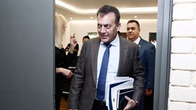 Βρούτσης: «Κεκλεισμένων κι όχι διακοπή και τιμωρία των ομάδων» - Κάμερες στα γήπεδα κι αναβάθμιση της ΔΕΑΒ