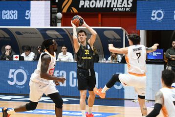 Επιθετικό ρεσιτάλ του Άρη στην Πάτρα (vid)