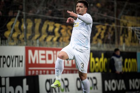 Η ΑΕΚ έχει επενδύσει σ' έναν φορ που τα βάζει και έναν «ασό» που τα βγάζει και είναι πρώτη