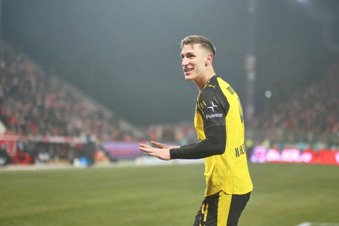 Άνετη νίκη για την Ντόρτμουντ στο Βερολίνο