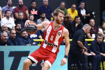 Εκτός και ο Ουόκαπ για το ματς με τον Κολοσσό - Με 11άδα στη Ρόδο ο Ολυμπιακός