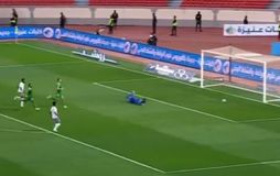 Συγκλονιστικό γκολ από τον Μπερνάρ Μενσά κόντρα στην Αλ Αχλί του Φιρμίνο (vid)