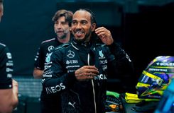 Χάμιλτον για τη μεταγραφή του στη Ferrari: «Εγώ γράφω τη δική μου ιστορία, δεν μπορείς παρά να αισθάνεσαι δέος για τη Scuderia»