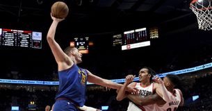 «Τριπλός» Γιόκιτς καθάρισε για τους Νάγκετς, νίκες για Λέικερς και Ρόκετς