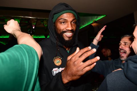 Οι πανηγυρισμοί του Παναθηναϊκού μέσα από τα μάτια του Κένεθ Φαρίντ - Η ατάκα στον Χέιζ-Ντέιβις