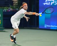 Αποκλεισμός για τον Τσιτσιπά στην πρεμιέρα του στο Ντουμπάι και πτώση στο ranking