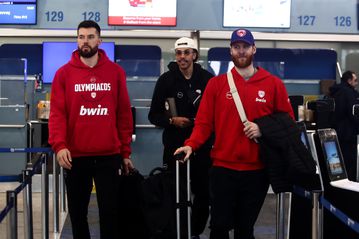 Το ταξίδι του Ολυμπιακού στο παγωμένο Κάουνας και η αγάπη του «ερυθρόλευκου» κόσμου (vid)