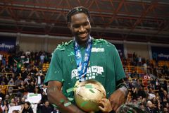 Ο Παναθηναϊκός γίνεται πανίσχυρος στην τελική ευθεία