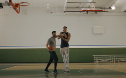 Γιάννης εναντίον Χασάν, σε μία μονομαχία μεταξύ δύο... φίλων (vid)