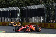 Ο Σάινθ θριάμβευσε στο γκραν πρι της Αυστραλίας και «σταμάτησε» τον Φερστάπεν