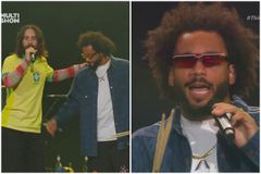 Επος: Ο Μαρσέλο έγινε ντράμερ σε συναυλία κι εξαπέλυσε τρέλα στη Βραζιλία (vids)