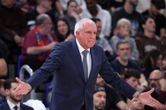 Ομπράντοβιτς: «Ίσως έχει έρθει η ώρα να αρχίσουν να βρίζουν εμένα και τους παίκτες μου»