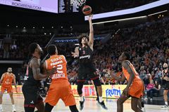 Αυτοκτονία Ολυμπιακού στη Βαλένθια