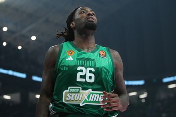 Λεσόρ: «Όταν ο Άταμαν μου είπε ότι θα ξεκινήσω το ματς, σκέφτηκα ότι είναι τρελός!» (vid)