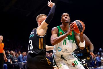 Το πράσινο “φουλ του άσου” και η κόκκινη “μπλόφα”