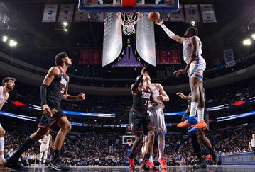 Χωρίς δυσκολία η νίκη των Θάντερ επί των Σίξερς (vid)