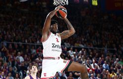 Ο Ράιτ απελευθερώθηκε από τον Ερνάνγκομεθ και κάρφωσε με δύναμη στο καλάθι της Μπάρτσα (vid)