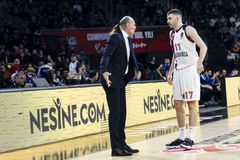 Η Μπασκόνια βάζει σε πρώτο πλάνο τον Ρογκαβόπουλο όσο ο Μονέκε είναι τραυματίας