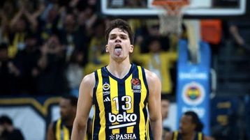Φενέρ έτοιμη για Final Four: Διέλυσε την Παρί και πάει να τελειώσει τη σειρά στη Γαλλία!