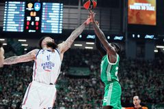 Η τελευταία φάση στο Παναθηναϊκός - Εφές - Διαμαρτύρονται για φάουλ οι «πράσινοι» (vid)