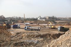 Εντός του οικοπέδου της Διπλής Ανάπλασης η φωτιά στον Βοτανικό (vid)