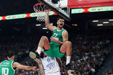 Top 10 στη Euroleague με... ελληνικό χρώμα και τον Γιούρτσεβεν στην κορυφή (vid)