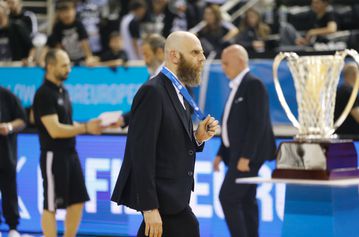 Κάποιες φορές, η κούπα είναι απλώς ένα αναμνηστικό...