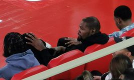 Στο Μονακό ο Ντουράντ «βλέπει» τον Τζέιμς! (vid)