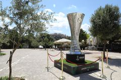 Το τρόπαιο του Conference League στο Θησείο (gallery)