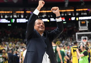 Όταν ο Γκραν Μάστερ του ευρωπαϊκού μπάσκετ «συναντήθηκε» με την πιο βαριά φανέλα της Ευρώπης