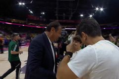 H συνάντηση του Αταμάν με τον Γιαννακόπουλο πάνω στο παρκέ: «Ένα ακόμα» είπαν ο ένας στον άλλον! (vid)