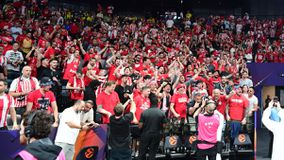 «Θύρα 7»: «Μόνο ο Φουρνιέ έδειχνε ότι ένιωθε, ιερό χρέος το πρωτάθλημα» - Το μήνυμα των οπαδών σε Βεζένκοφ