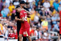 Ο Κλοπ επικρίνει τους οπαδούς της Λίβερπουλ για τις αποδοκιμασίες στον Αλεξάντερ-Άρνολντ: «Έκλεισα την τηλεόραση»