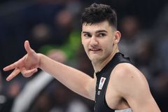 Έξαλλοι οι Σέρβοι με τον Γιάννη: «Προκάλεσε έναν χαμό για τον Βούκτσεβιτς, που δεν έχει νόημα! Θα παίξει με τη Σερβία»