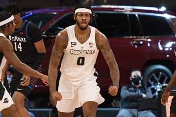 Η Καρδίτσα κλείνει τον Ουότσον! (vid)