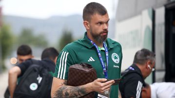 Ταξιδεύει για την Αυστρία ο Ντραγκόβσκι - Την Τρίτη οι ανακοινώσεις