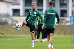 Προπόνηση με «γκάζια» από τον Ντιέγκο Αλόνσο και... φουλ της φυσικής κατάστασης (vids/gallery)