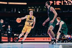 Απίστευτος Χουέρτας: Συνεχίζει να παίζει και στα 41 του χρόνια!