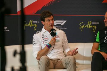 Βολφ: «Μετά τη θερινή διακοπή θα δουλέψουμε για τη σεζόν του 2026»