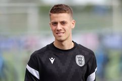 Αθλητικός διευθυντής Στουτγκάρδης: «Η υπόθεση Κωνσταντέλια μας... πήγε πίσω»