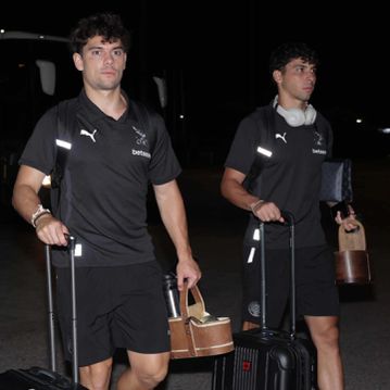 Αναχώρησε η αποστολή του ΟΦΗ για την Ολλανδία (pics)