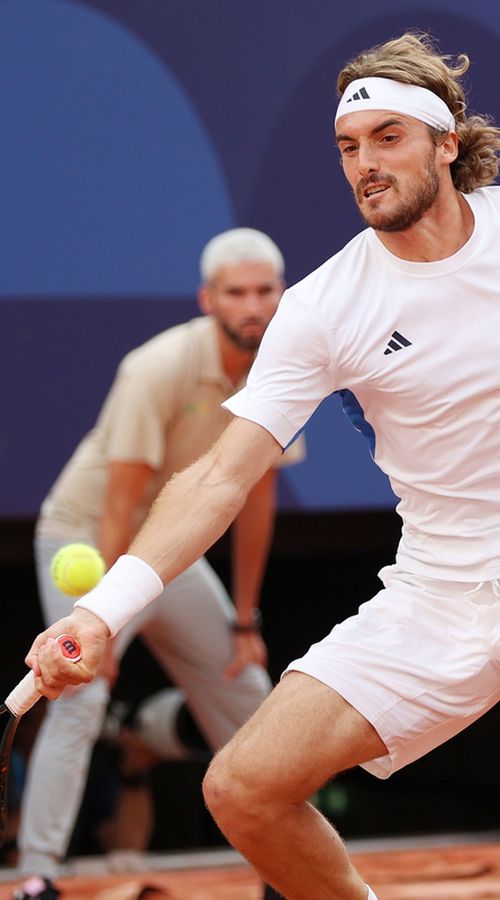 Δικηγόρος Τσιτσιπά: «Ο πατέρας του οδηγούσε τη Lotus»