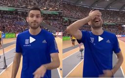 Η χειρονομία και η γκριμάτσα του Τεντόγλου στην παρουσίασή του!(vid)