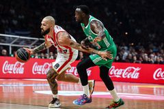 Φουρνιέ: «Οι οπαδοί του Παναθηναϊκού και του Ολυμπιακού ενώνονται για να υποστηρίξουν την Εθνική;»